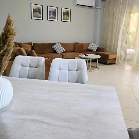 Casa Kaci Дом отдыха Plazhi San Pietro